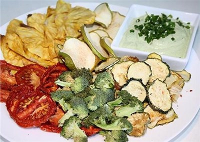 空氣能熱泵烘干機如何保護果干不脫色